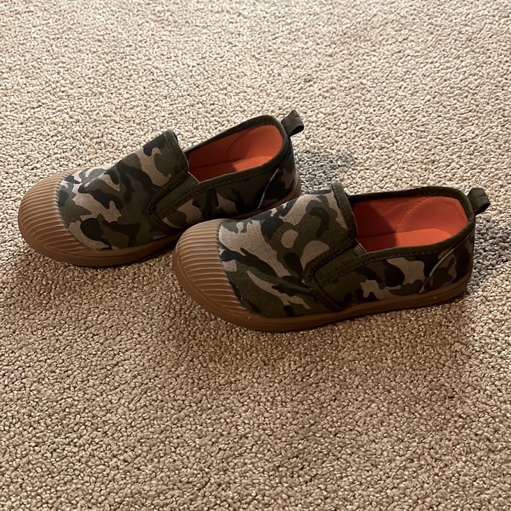 Camo slip on shoe